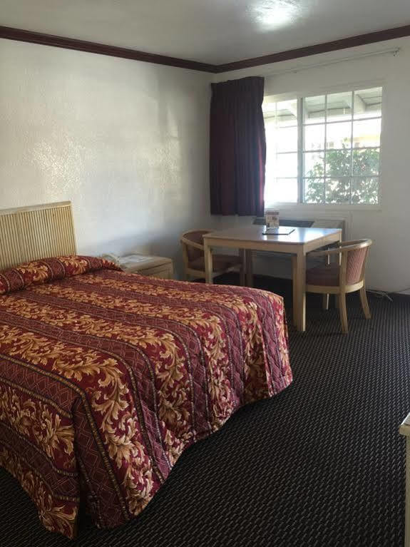 Buckboard Motel Santa Maria  Bagian luar foto
